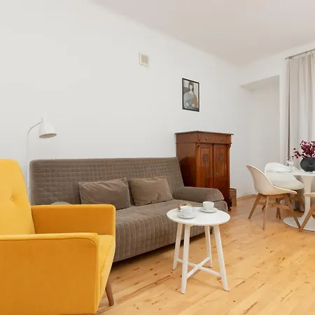 One-Bedroom Capital Apartment By Noclegi Renters Warsaw Exterior photo