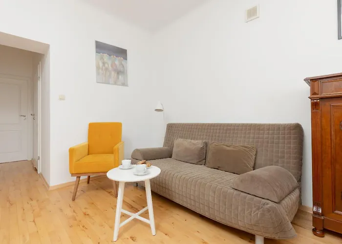 One-Bedroom Capital Apartment By Noclegi Renters
